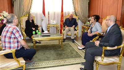 المحافظ يلتقي رموز الجالية اليونانية ببورسعيد