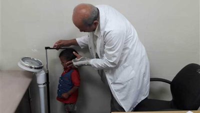 قافلة الأزهر الطبية لبئر العبد تفحص 4000 مريض وتجري 125 عملية جراحية