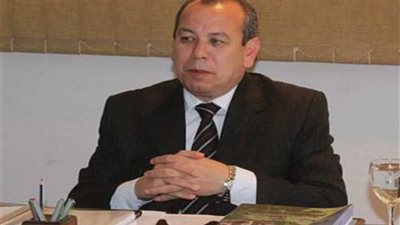 محافظ كفر الشيخ ينذر رئيس قرية الحمراوي