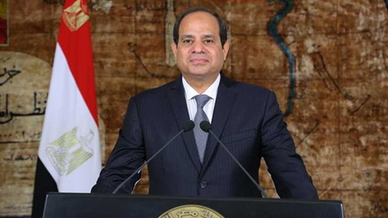 السيسي يتبادل برقيات