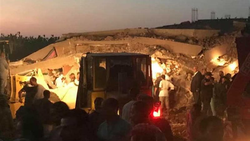 مصرع وإصابة ٥ أشخاص