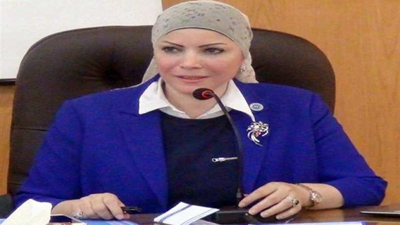 العبسي : المرأة شريك