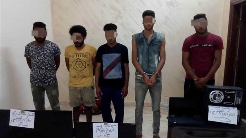 عصابة المساكن سقطت