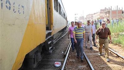 محافظ المنوفية يتفقد موقع حادث قطار (طنطا - القاهرة)