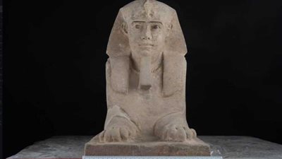 اكتشاف تمثال لأبي الهول بمعبد كوم أمبو بأسوان.. صور