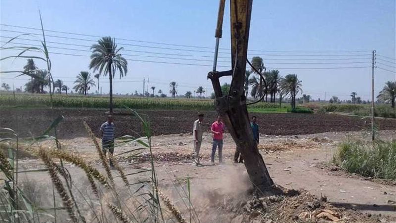 إزالة ٩ كباري بناها