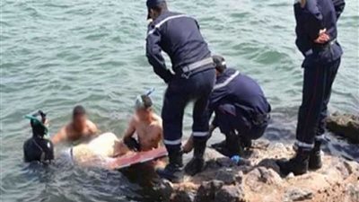 انتشال جثة طالب ماليزي غرق أثناء الصيد بفرع رشيد بنيل القناطر