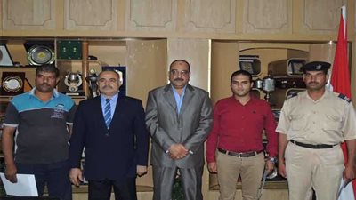 مدير أمن المنيا يكرم ضابط وشرطيين