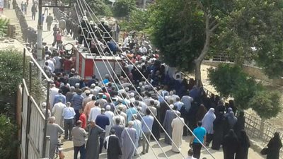 زغاريد في وداع ”الدسوقي“ شهيد العملية الشاملة بـ