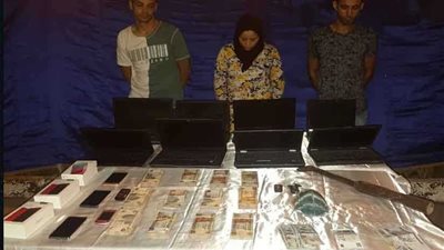 بالصور.. القبض على عصابة «نسمة» أخطر لصوص الشركات بالقاهرة