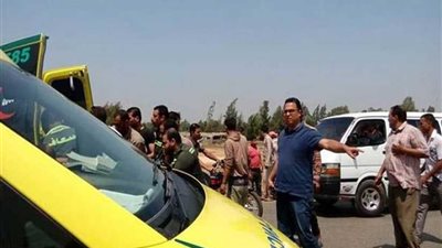 مصرع أب وإصابة نجليه في حادث تصادم نقل بتروسيكل بإسنا