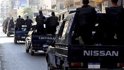 سقوط تشكيل عصابي متخصص في تزوير وثائق ومحررات رسمية بالجيزة