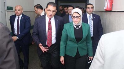 باشات يرافق وزيرة الصحة فى زيارة مستشفى الزيتون