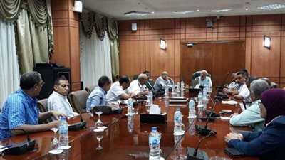 الغضبان: يؤكد انتهاء التهريب ويطالب بإحكام السيطرة على بوابات خروج ودخول السيارات للميناء