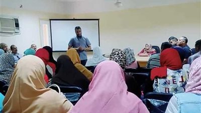 ختام الدورة التدريبية لمسؤولي المبتسرين والعناية بمستشفيات أسيوط.. صور