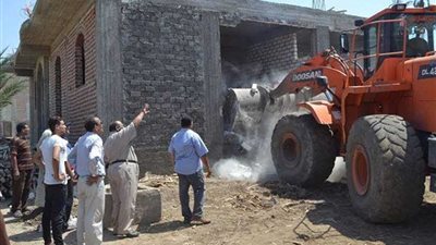 إزالة 47 حالة تعد وتحرير 99 محضر إشغالات بالعدوة وملوي