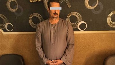 القبض على صاحب مخبز بحوزته ٤٢ تمثالًا أثريًا بالمنيا