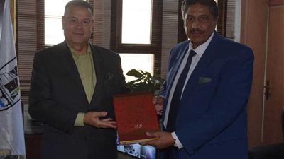 إقامة مركز لصيانة وإصلاح الأجهزة بالمؤسسات الحكومية بالتعاون مع نقابة العلميين ببني سويف