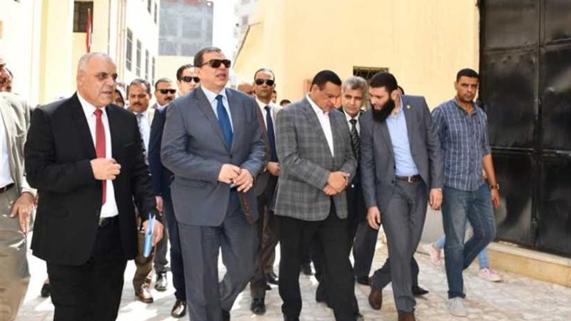 وزير القوى العاملة