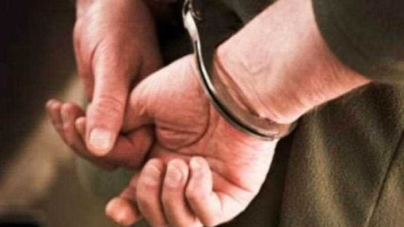 القبض على مدير إدارة