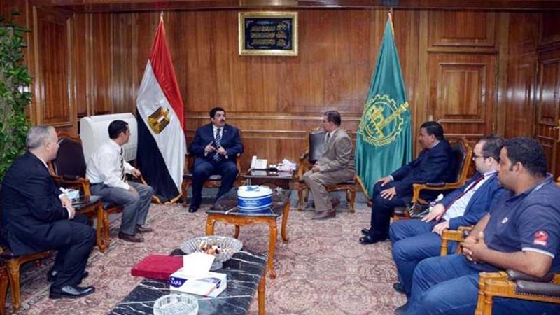 محافظ القليوبية ونقيب