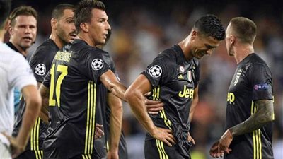 يوفنتوس بـ 10 لاعبين يفوز على فالنسيا الإسباني بهدفين نظيفين في أبطال أوروبا