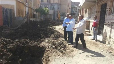 بالصور.. توصيل خط مياه جديد لـ 
