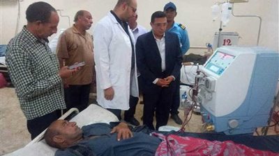 رئيس مركز ملوي بالمنيا يتابع مستوى الخدمات الطبية بالمستشفى العام