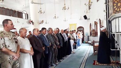 محافظ البحيرة يستمع لشكاوى المواطنين في مسجد الشيخة مريم