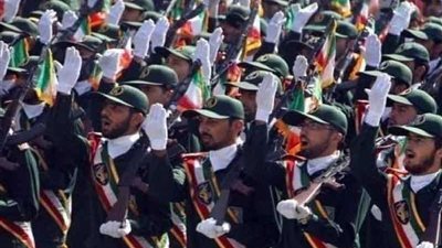 مقتل 10 وإصابة 21 من الحرس الثوري الإيراني خلال عرض عسكري.. والأعداد تتزايد