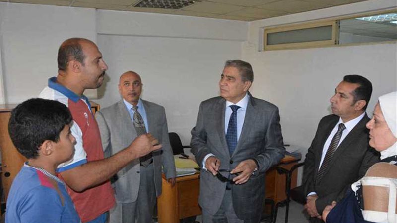 محافظ المنيا يتفقد