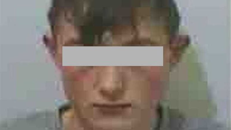 العاشق المتهور يحاول