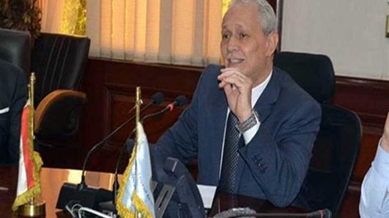 محافظ الأقصر يناقش