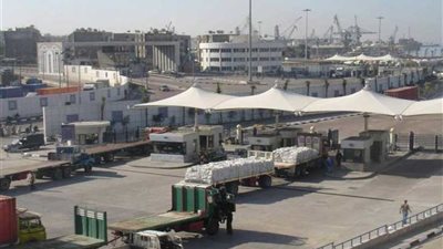 مليون و٤٤٦ ألفًا مخزون الغلال بميناء الإسكندرية