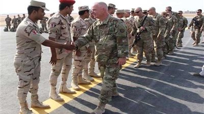تعاون عسكري مصري- أمريكي وتبادل الخبرات في مجال مكافحة الإرهاب