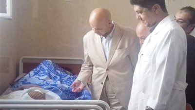 مدير صحة الشرقية يتفقد سير العمل بمستشفى طب وجراحة العيون