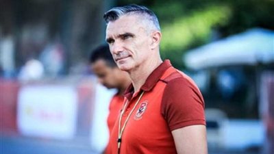 كارتيرون يعلن تشكيل الأهلي لمواجهة حوريا