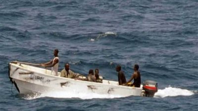 قراصنة يختطفون 12 شخصا من سفينة سويسرية