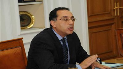 رئيس الوزراء يصل اسيوط