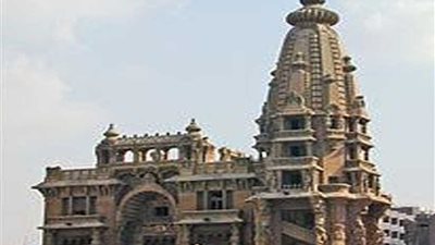 وزير الآثار يتفقد قصر البارون