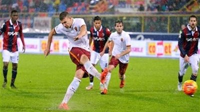 روما يعاقب لاعبيه عقب الهزيمة من بولونيا