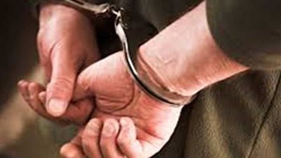 عاطل يستولي على 31 ألف جنيه لإنهاء ترخيص سيارة بشبرا