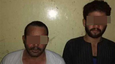 المباحث تفاجئ عاطلين يسرقان قضبان قطار حلوان