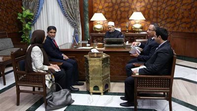 الإمام الأكبر: دور الأزهر لا ينحصر في التعليم بل يتعدى ذلك إلى خدمة الناس