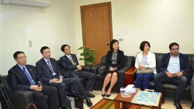 المصريين الأحرار بالإسكندرية يستضيف وفد 