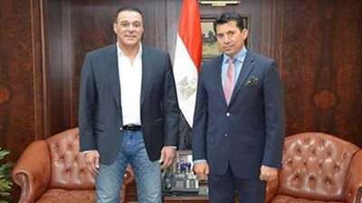 تفاصيل جلسة وزير الرياضة ورئيس لجنة الحكام