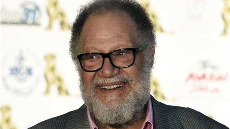 يحيى الفخرانى نجم