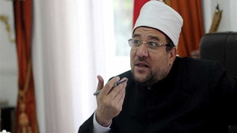وزير الأوقاف يحث