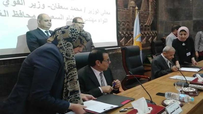 وزير القوى العاملة