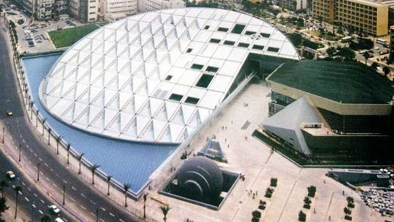 معاناة المرأة خلال